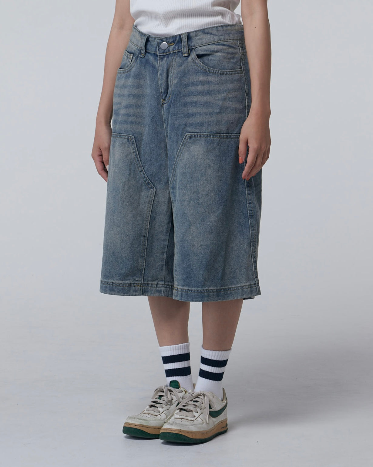 Vintage like denim half pants